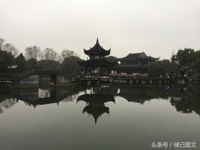 淘宝一个店铺购买两款不同商品，合并付款。算两单吗？